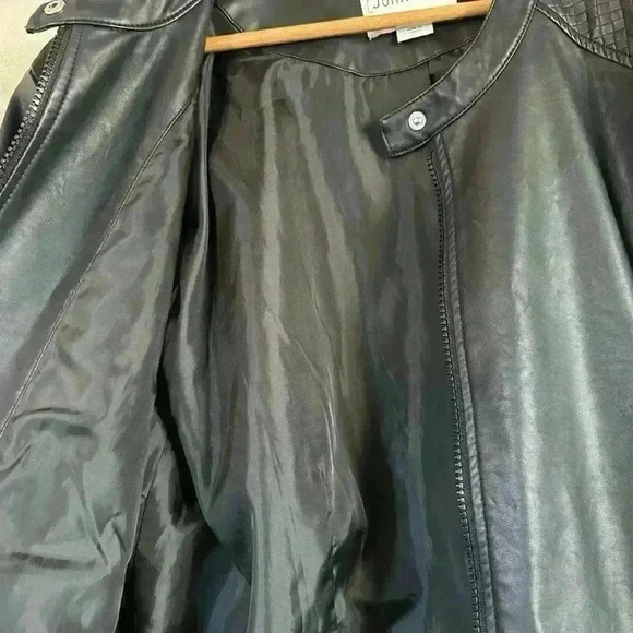 Women’s black faux leather moto jacket, size 1X - Picture 3 of 7